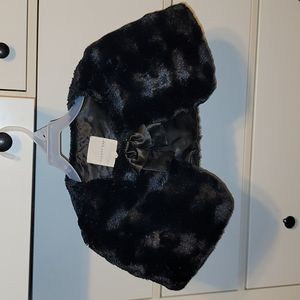 Girls faux fur shawl